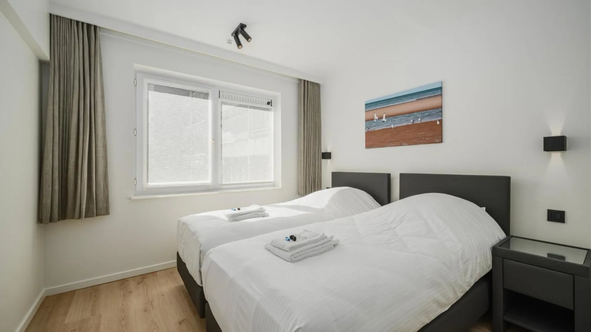 Luxe Comfort App Met Zijdelings Zeezicht En In Centrum Ostend Belgium